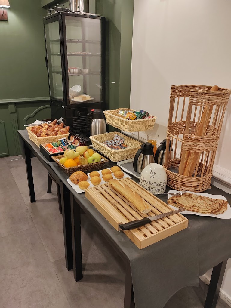 Au Grand Duquesne Hôtel-Restaurant-Bar in Dieppe