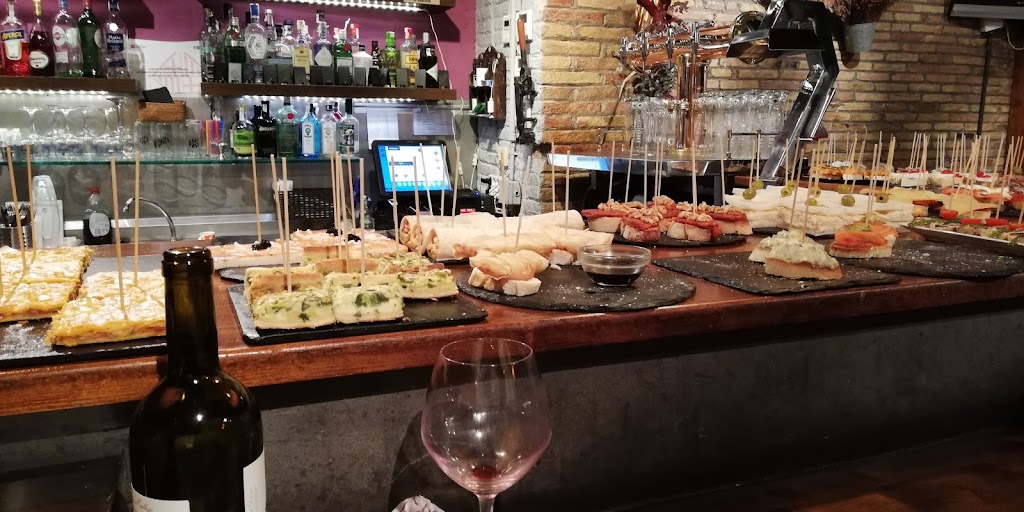 El quatre, barra de pintxos — Ambiente