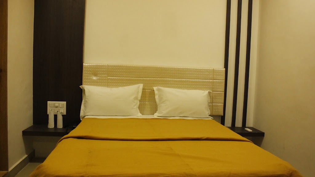 Hotel Shiv Lake