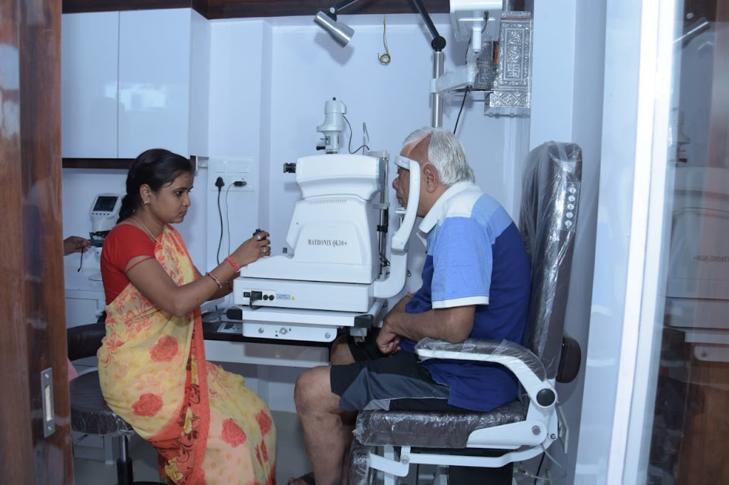 R3 Opticals Eye Care Chasma Gar Sun Glasses Mall