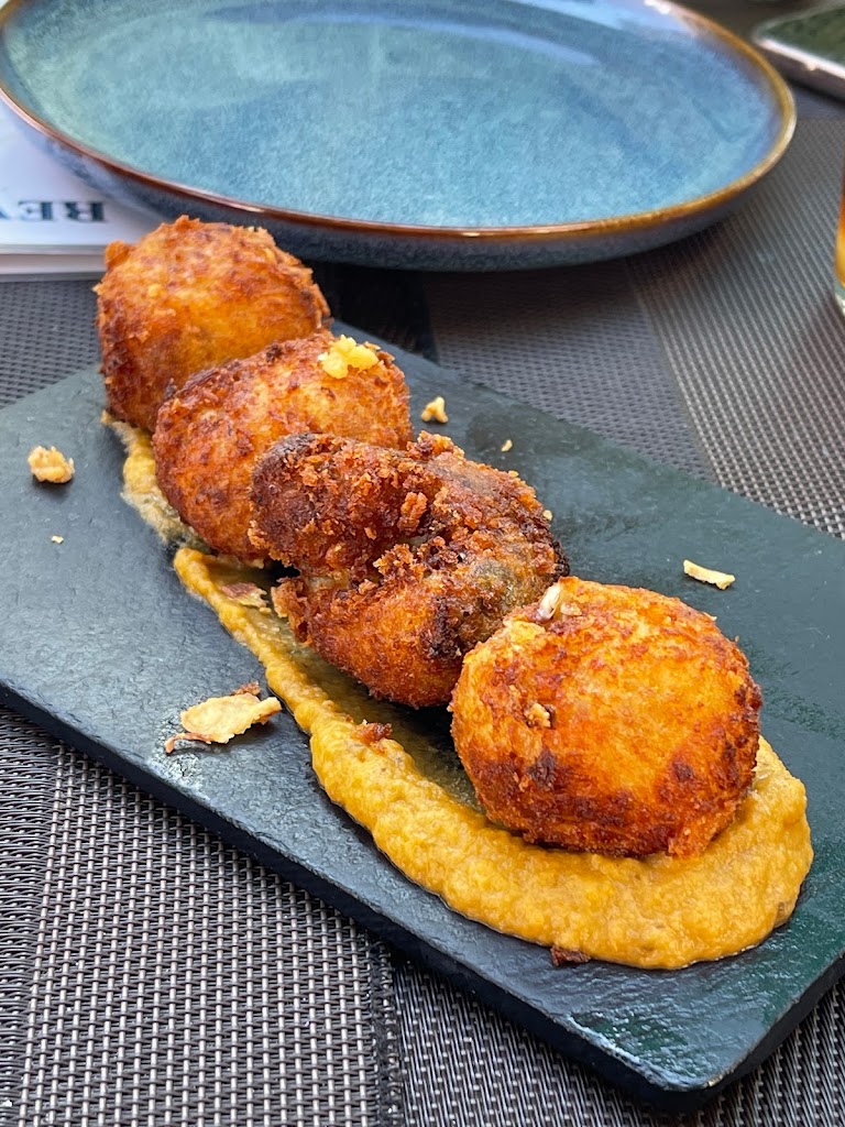 Reverte Pepe Valero — Comida y bebida