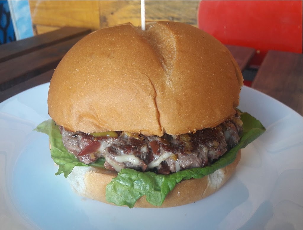 El Tiburon — Hamburguesa