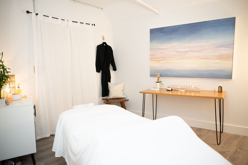 Massage therapist in Waban