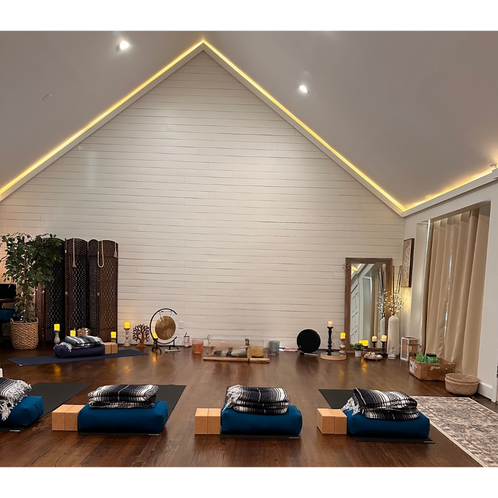  Pleasure House Point Yoga & Wellness