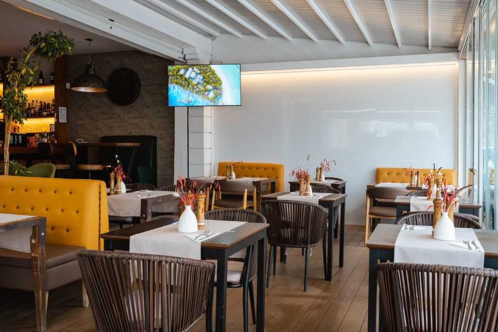 Del Mar...y Del Sol Cafe — Ambiente