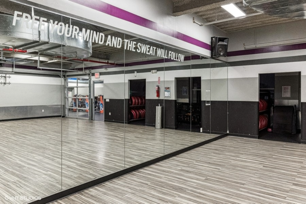  Crunch Fitness - Richmond Hill