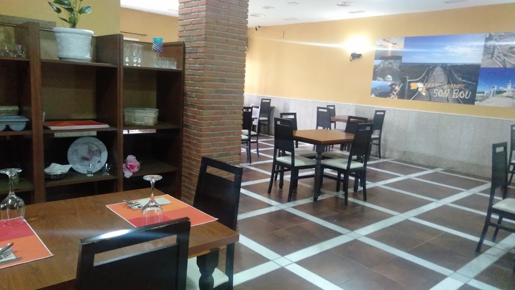 Son Bou Cafeteria/ Restaurante — Ambiente