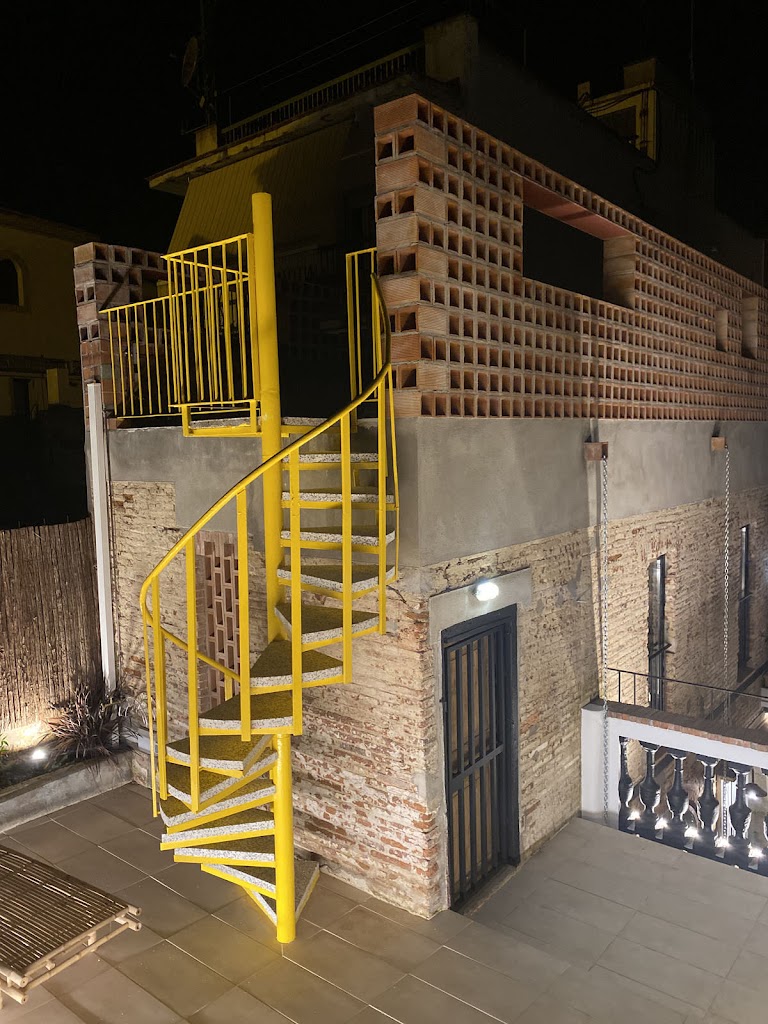 Hotel Dormsy — Exterior