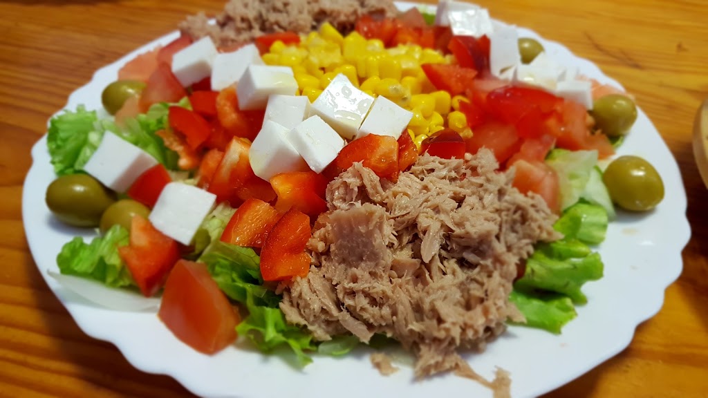 Bar El Menudo — Comida y bebida