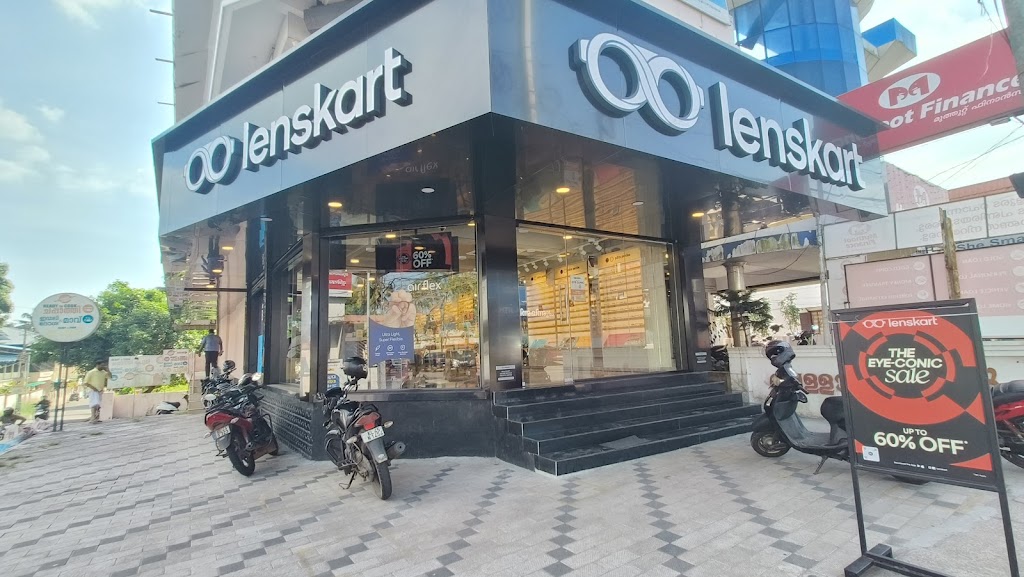 Lenskart Com At Irinjalakuda Thrissur