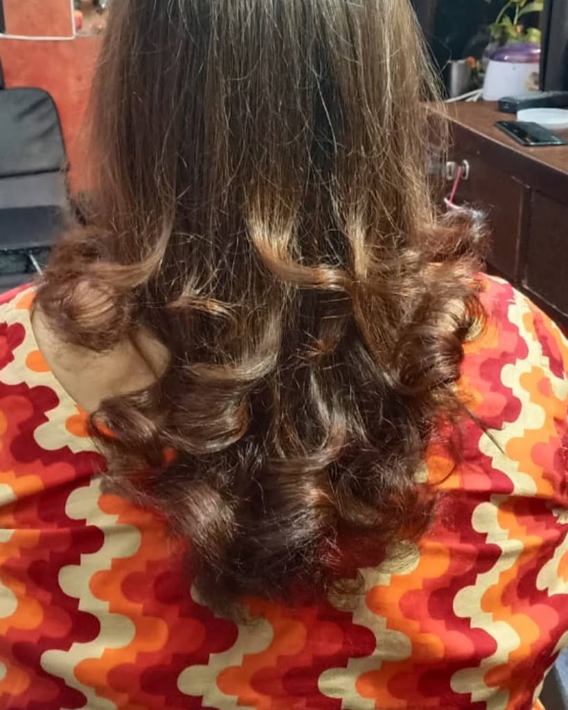 Manju Makeovers Salon