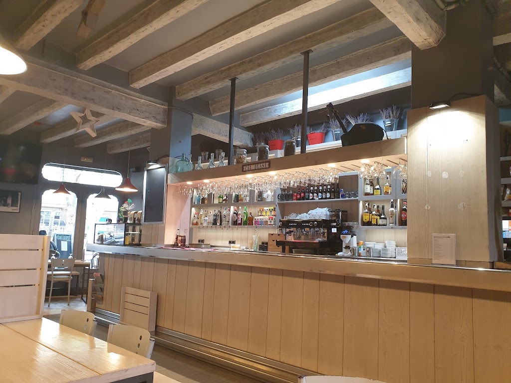 Cal Blasi restaurant — Ambiente