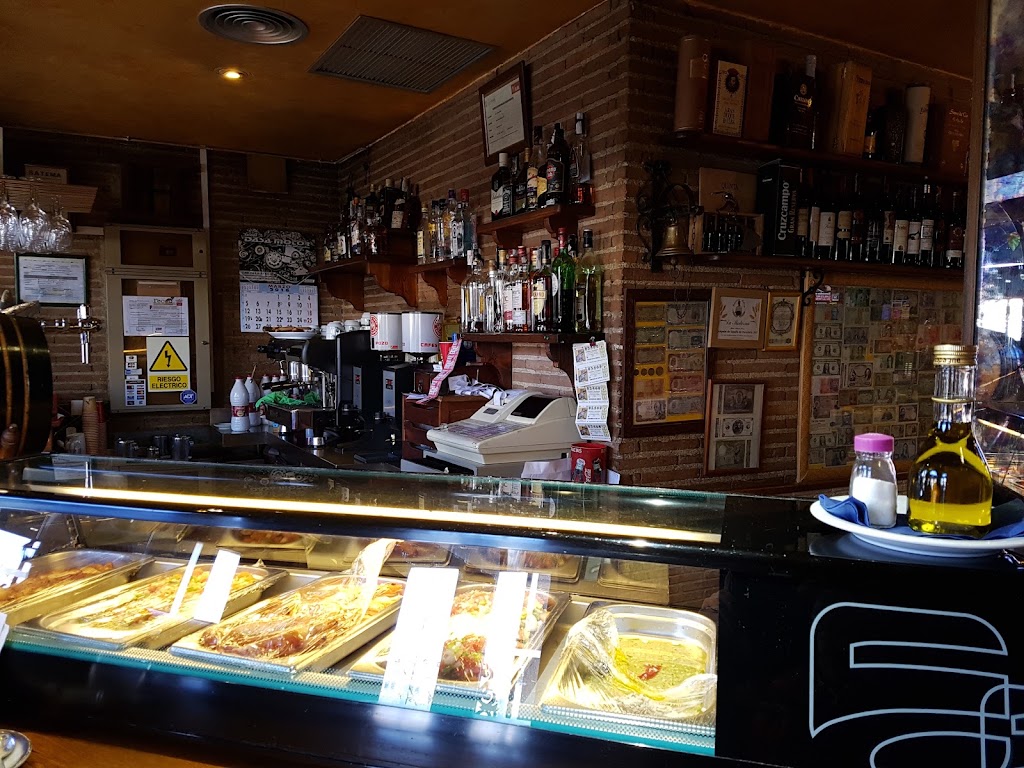 Meson-Restaurante Victoria — Ambiente