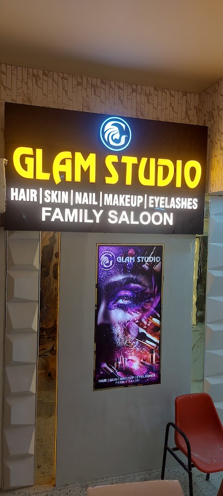 Glam Studio Professional Salon Bridal Makeupl Botox Treatment Nanoplastia Straightening Caretine Nail Extension Skin Care