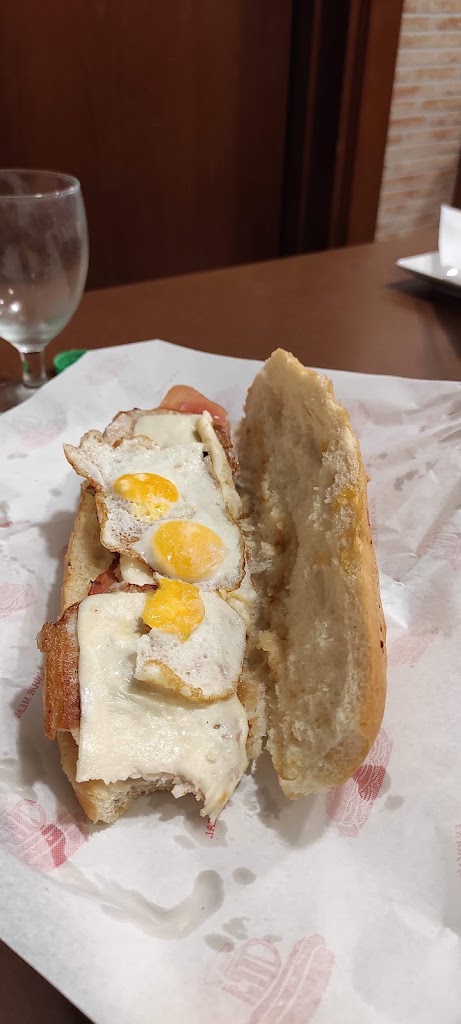 DERA'S — Comida y bebida