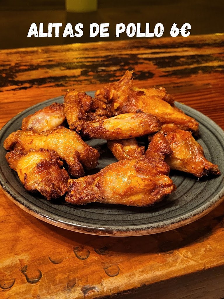 Cerveceria "Kiosko del Parque Sant Joan" — Comida y bebida