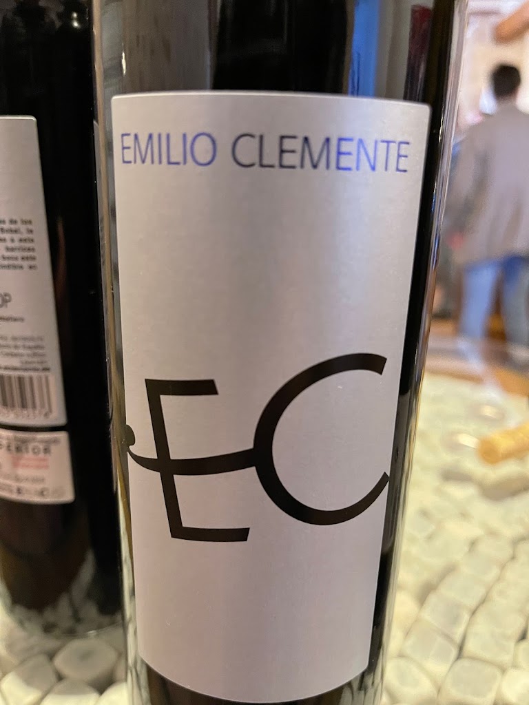 Bodegas Emilio Clemente — Vino