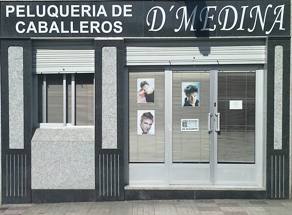 PELUQUERIA D'Medina, BARBER SHOP — Exterior