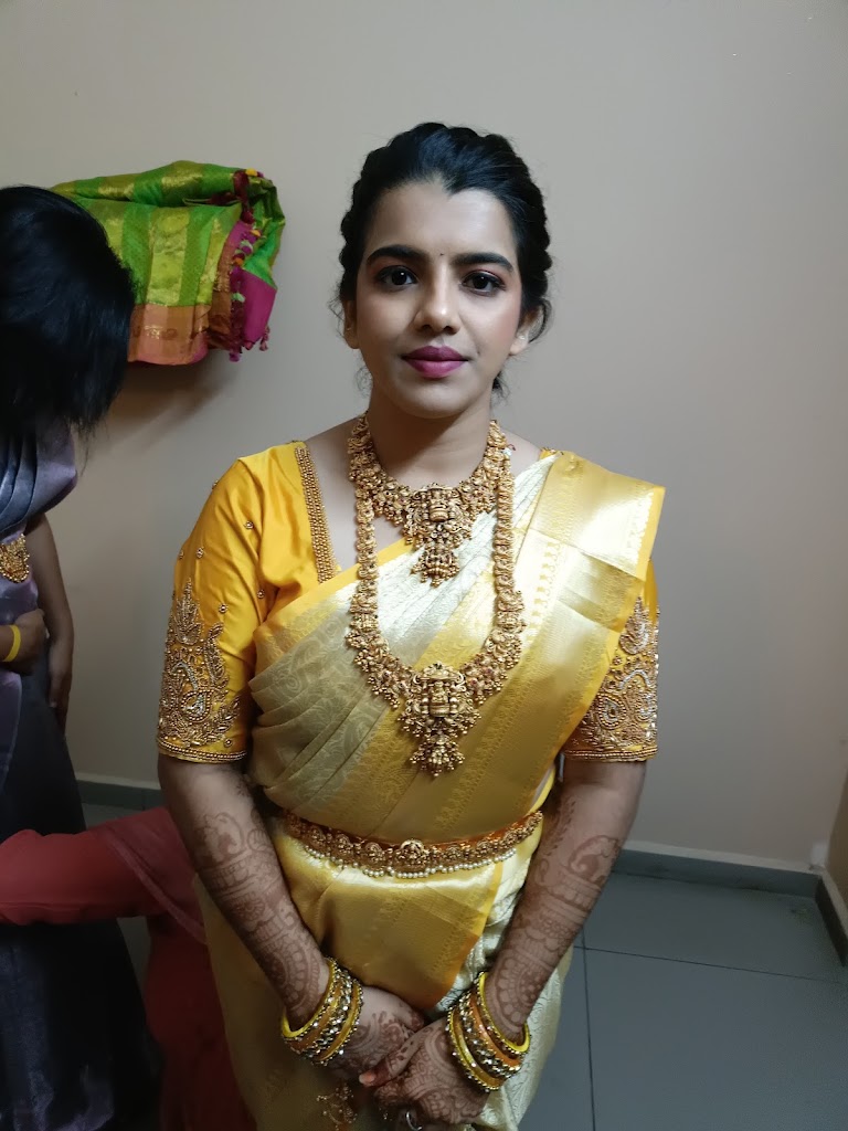 Sri Nidhi Beauty Parlour And Training Academy