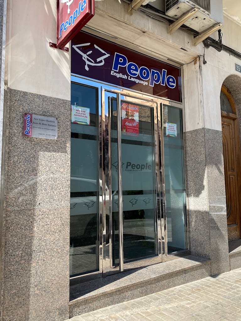 People Idiomas. School of English