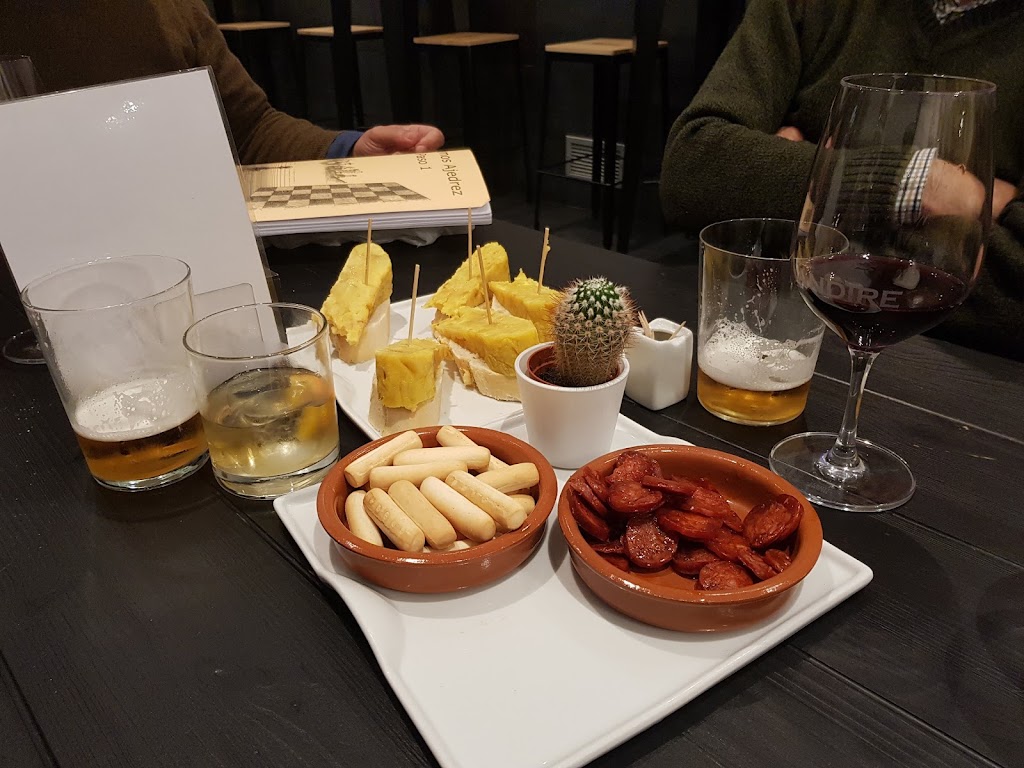 Andire Taberna — Comida y bebida