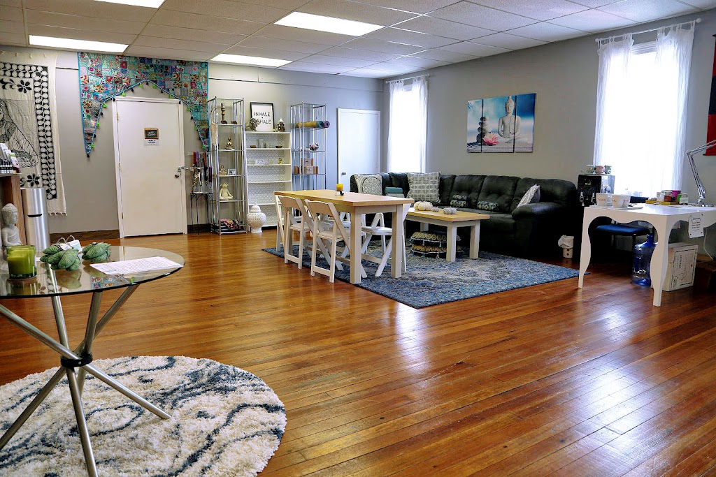  Y3 Studio - Yoga for Mind Body & Soul