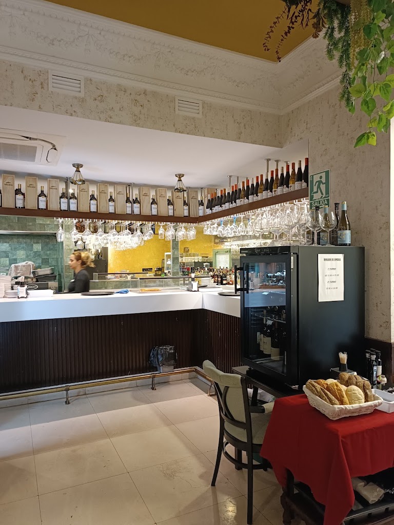 Co-Modo Restaurante — Ambiente