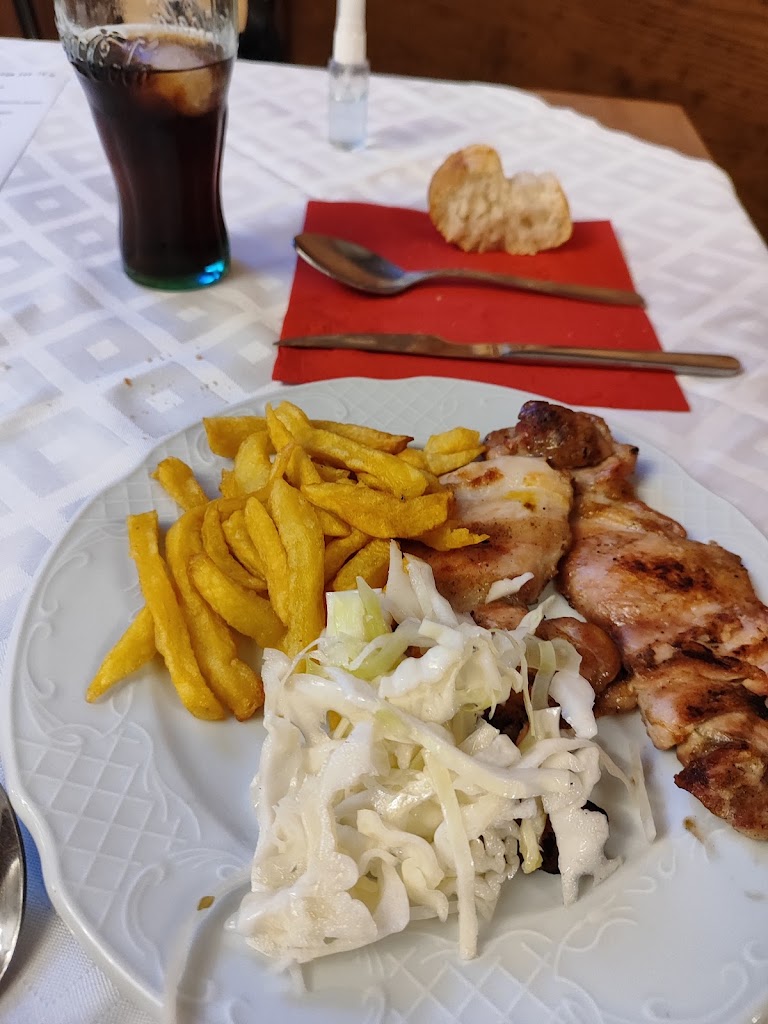 Restaurante La Chicuela — Comida y bebida
