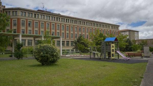 Residencia de mayores Amavir Argaray — Exterior