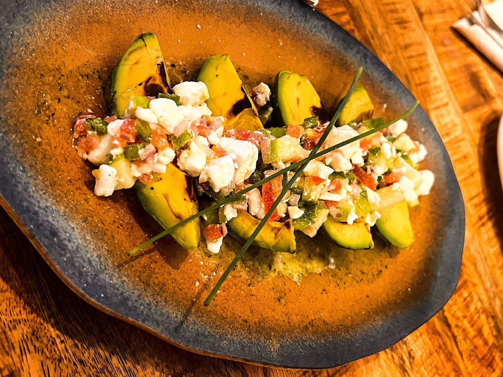 Mamaina Taperia Urbana — Comida y bebida