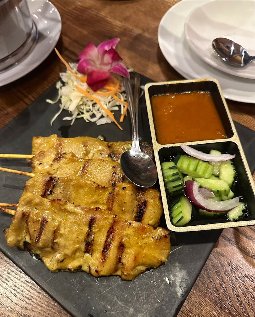 Pin Kaow Thai Restaurant Eastern