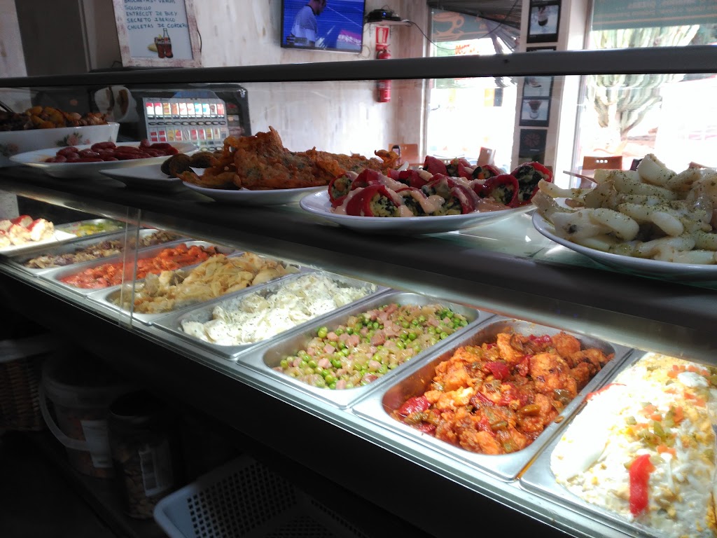 Bar Tehany — Comida y bebida