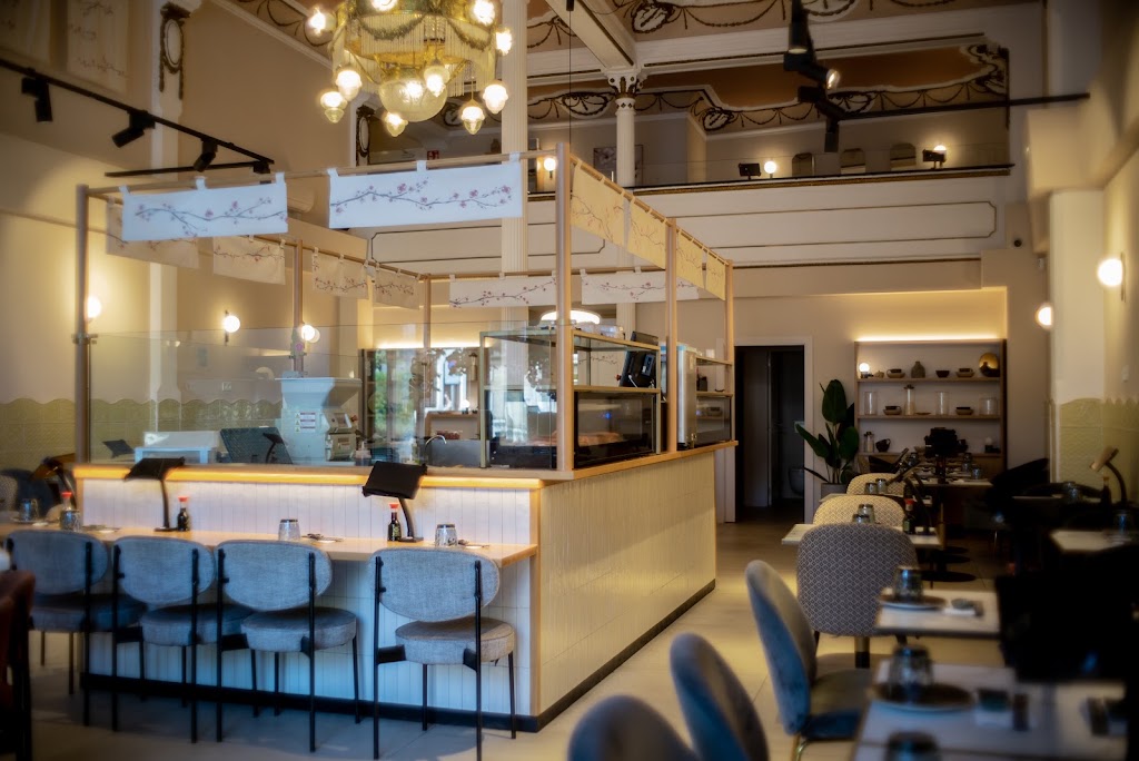 Yako Sushi Figueres — Ambiente