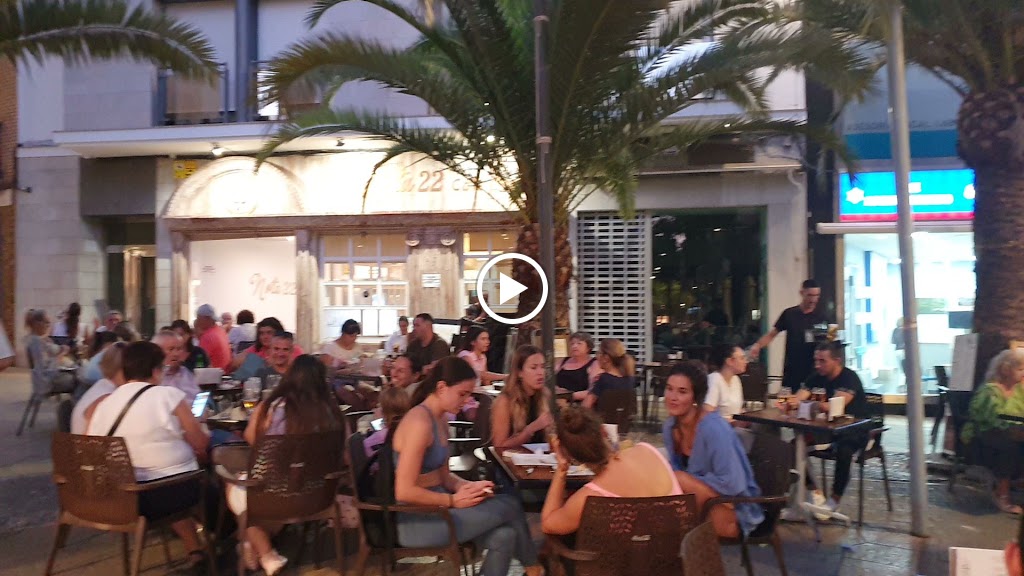 Cafeteria -Bar Nota 22 — Videos