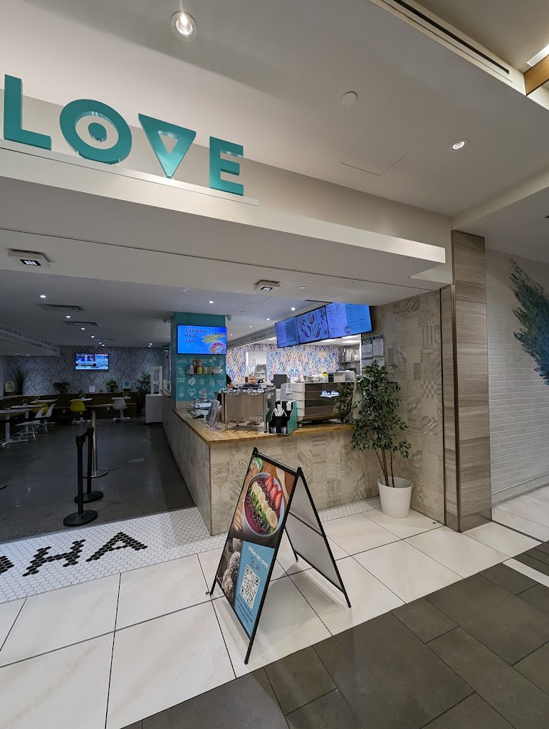 Calii Love - First Canadian Place