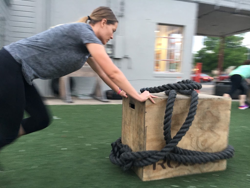  Dane's Body Shop - Hyde Park