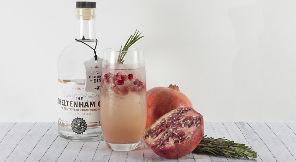 Palau nou cafe - gin tonic bar — Comida y bebida