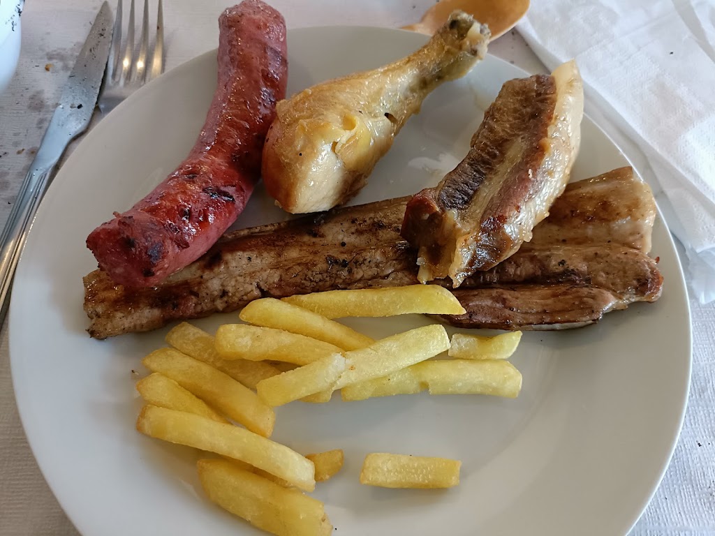 Bar Restaurant les Tries "Cal triki" — Comida y bebida
