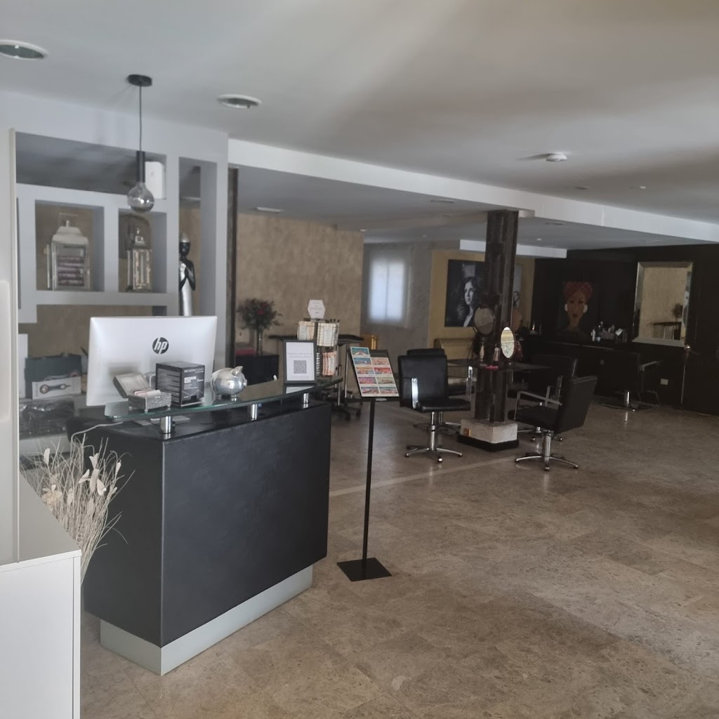The Retos Experience by Julia Goncalves — Interior