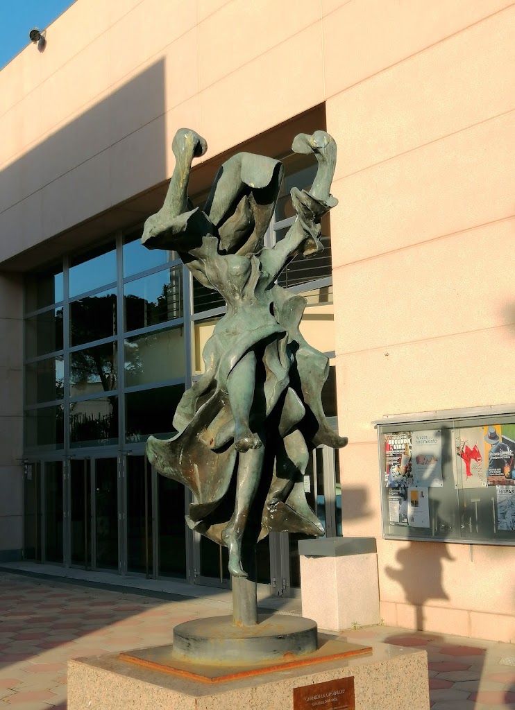 Escultura de Carmen la Crotalos