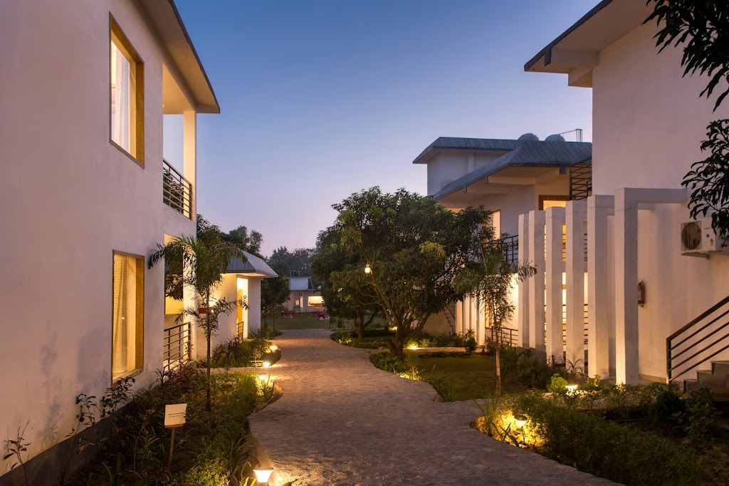The White Oak Corbett Spa Resort