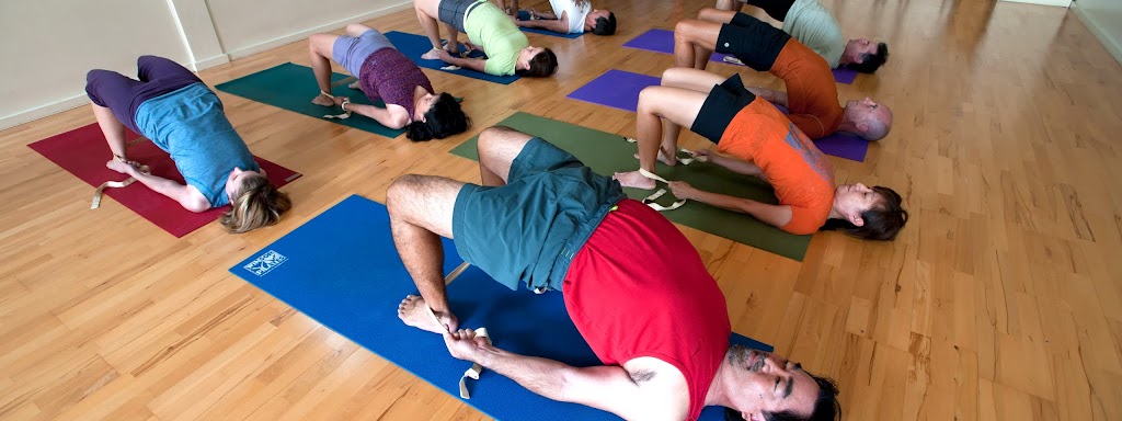  Honolulu Yoga - Iyengar Yoga Honolulu