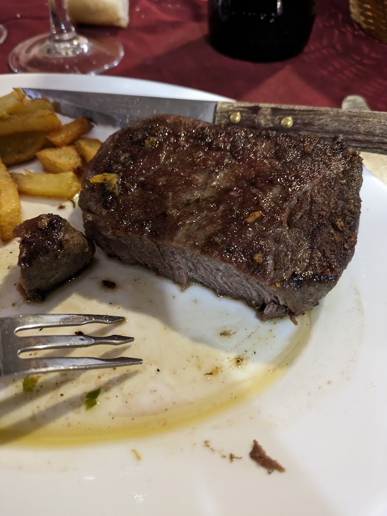 El Fogon — Comida y bebida