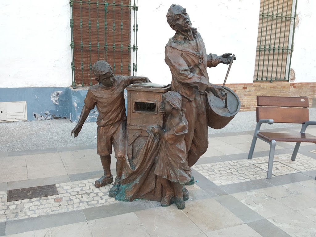 Escultura "El tio de las vistas" (Moguer EScultura)