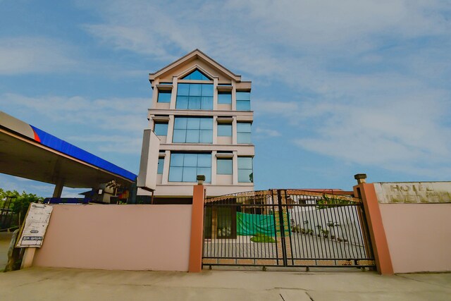Collection O 79863 Hotel Silver Sea