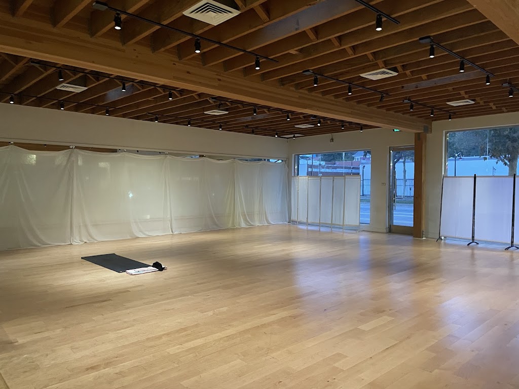 Ashtanga Yoga Glassell