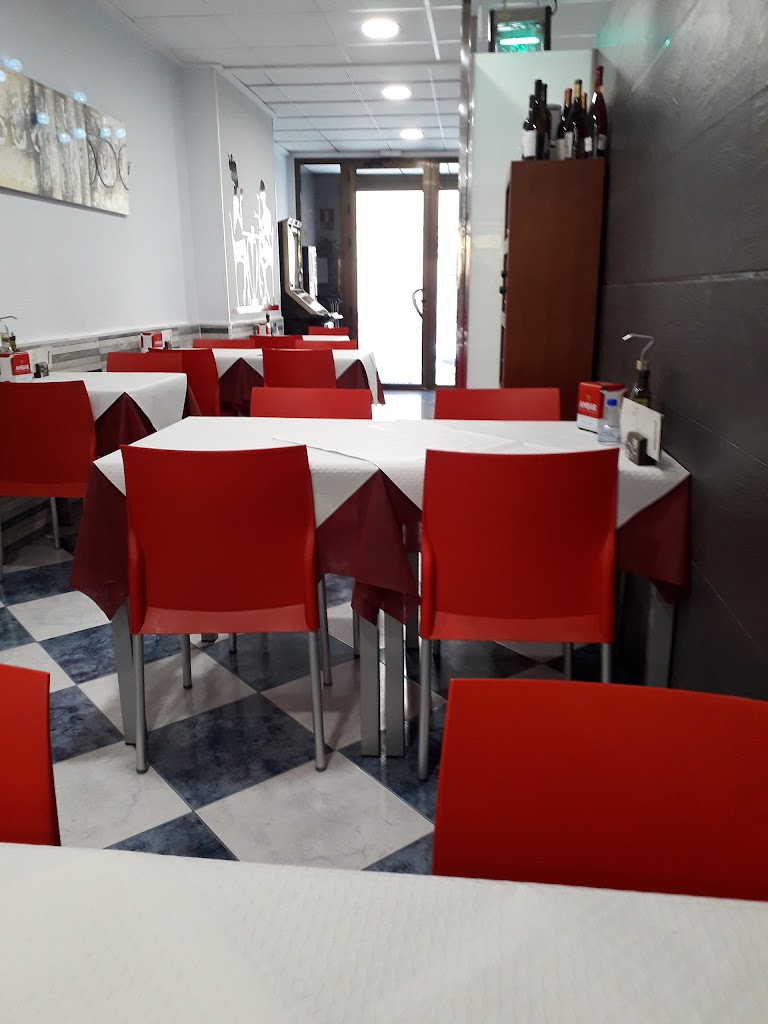 Kymera Cafeteria Bocateria — Ambiente
