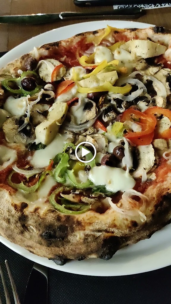 Restaurante Pizzeria Piaceri d'Italia — Videos