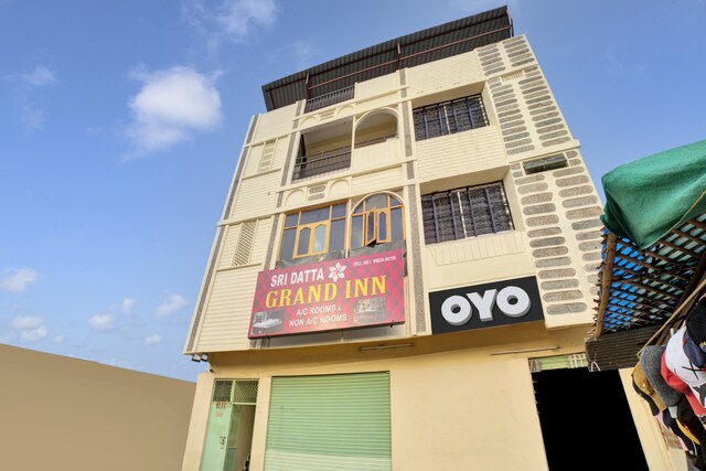 Spot On Sri Datta Grand Inn