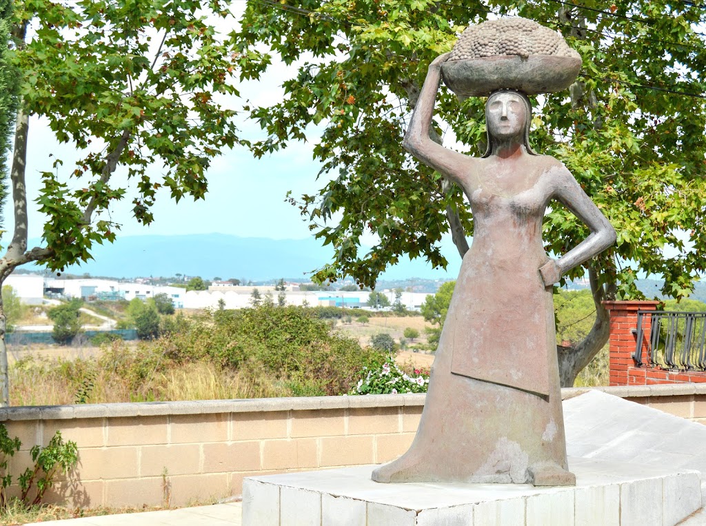 Monumento a la Mujer Vallesana